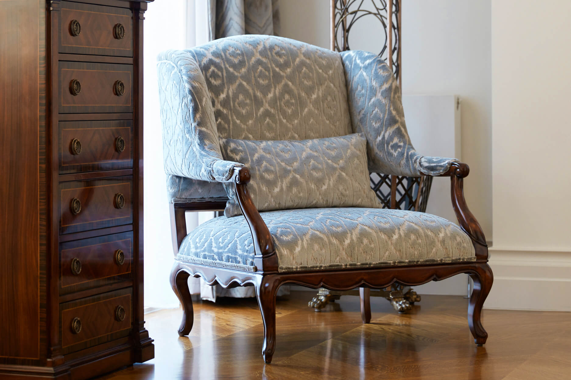 traditional wing back chairs